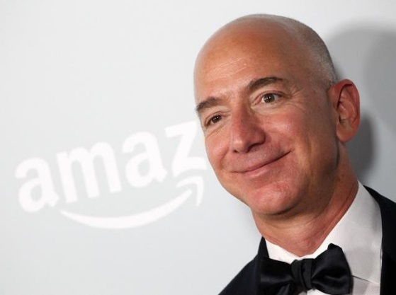Jeff Bezos investire in amazon