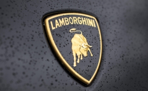 Lamborghini verso la quotazione in Borsa: conviene investire?