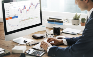 Conviene investire sul trend rialzista di Borse e Banche