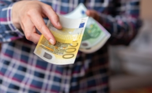 obietti di governo a sostegno di famiglie ed imprese