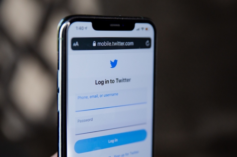 Elon Musk Rinuncia A Twitter Rischia Una Causa Da 1 Miliardo