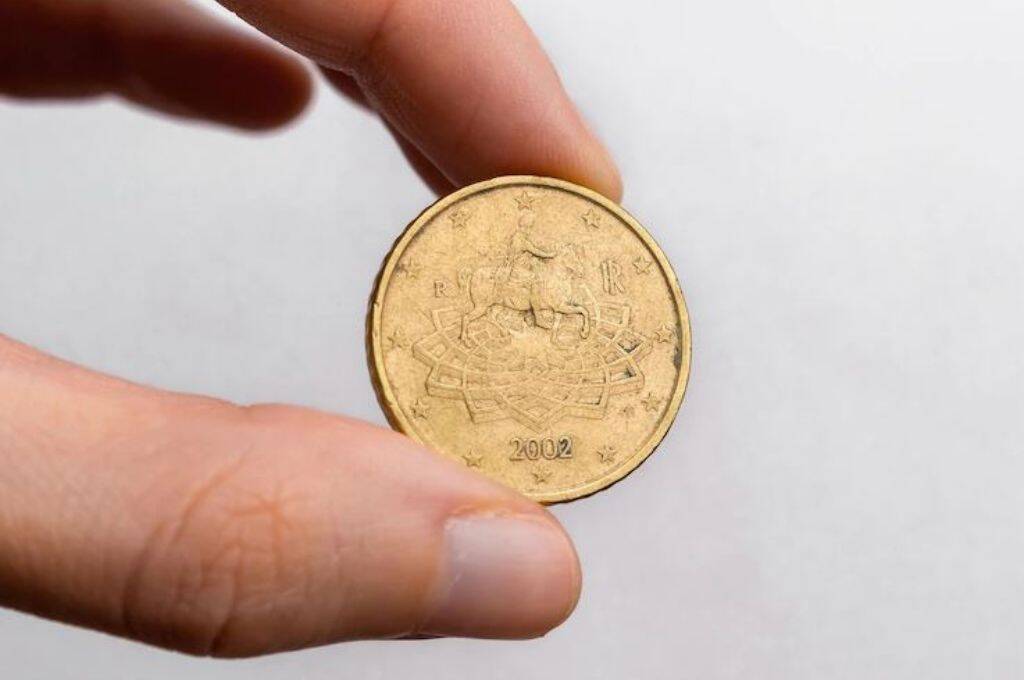 La Scoperta Delle Monete Da 5 Centesimi: Un Tesoro Di Significato - Foto 6