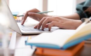 Guadagnare 10 euro al giorno su internet