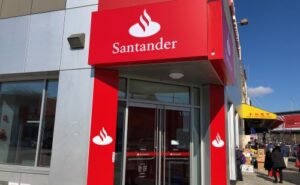 Santander Consumer Bank i motivi della chiusura di tutte le filiali in Italia