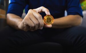 quanti italiani possiedono bitcoin
