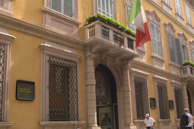 credem sede reggio emilia banca solida